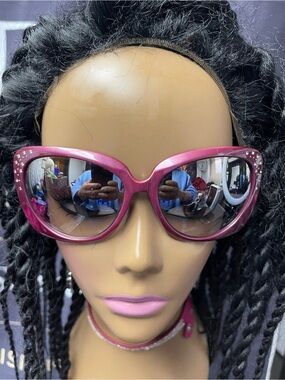 Stylish Pink Rhinestone Cat-Eye Sunglasses